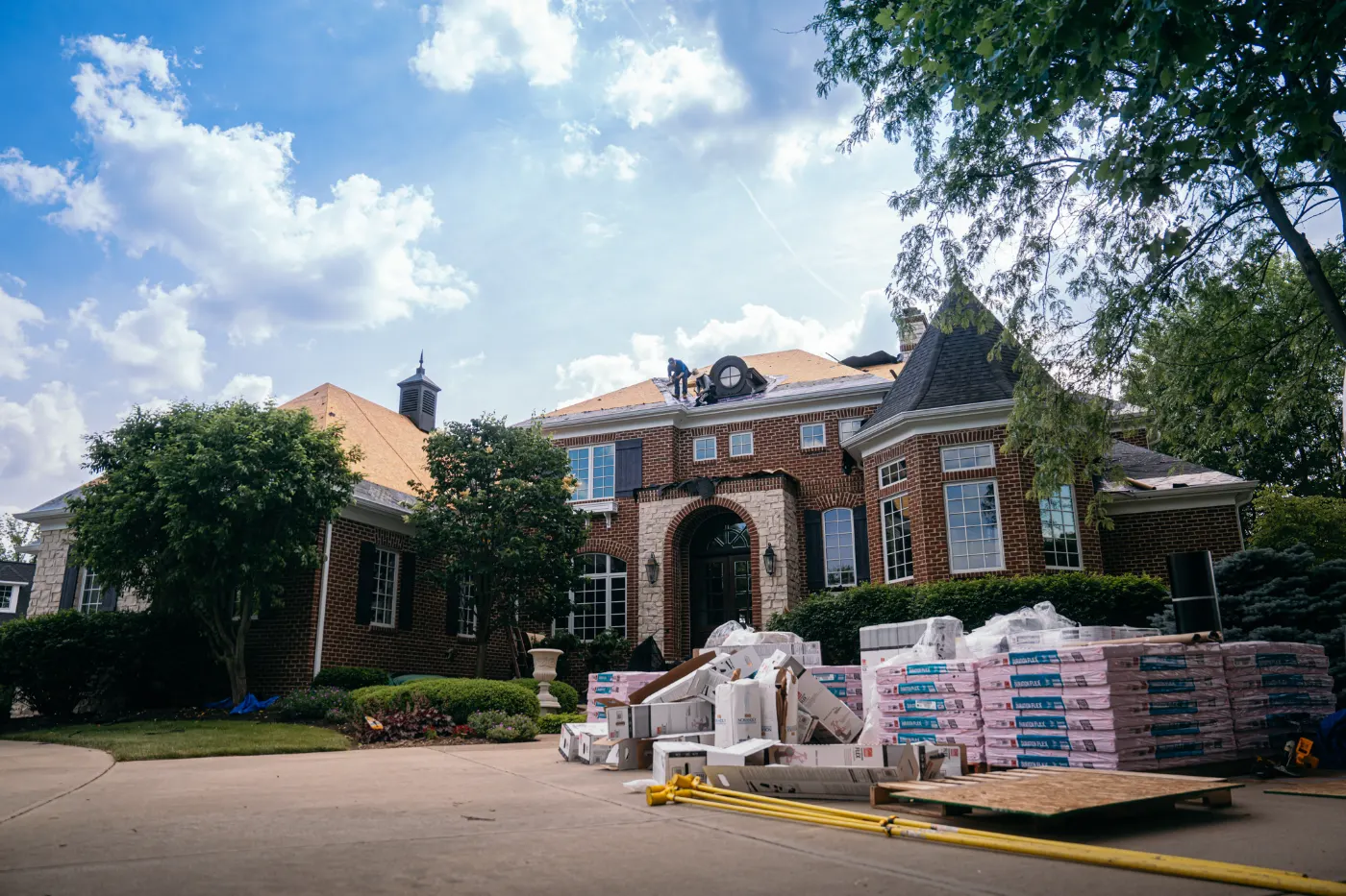Roofing by Eagle Creek Roofing near North Crows Nest, IN